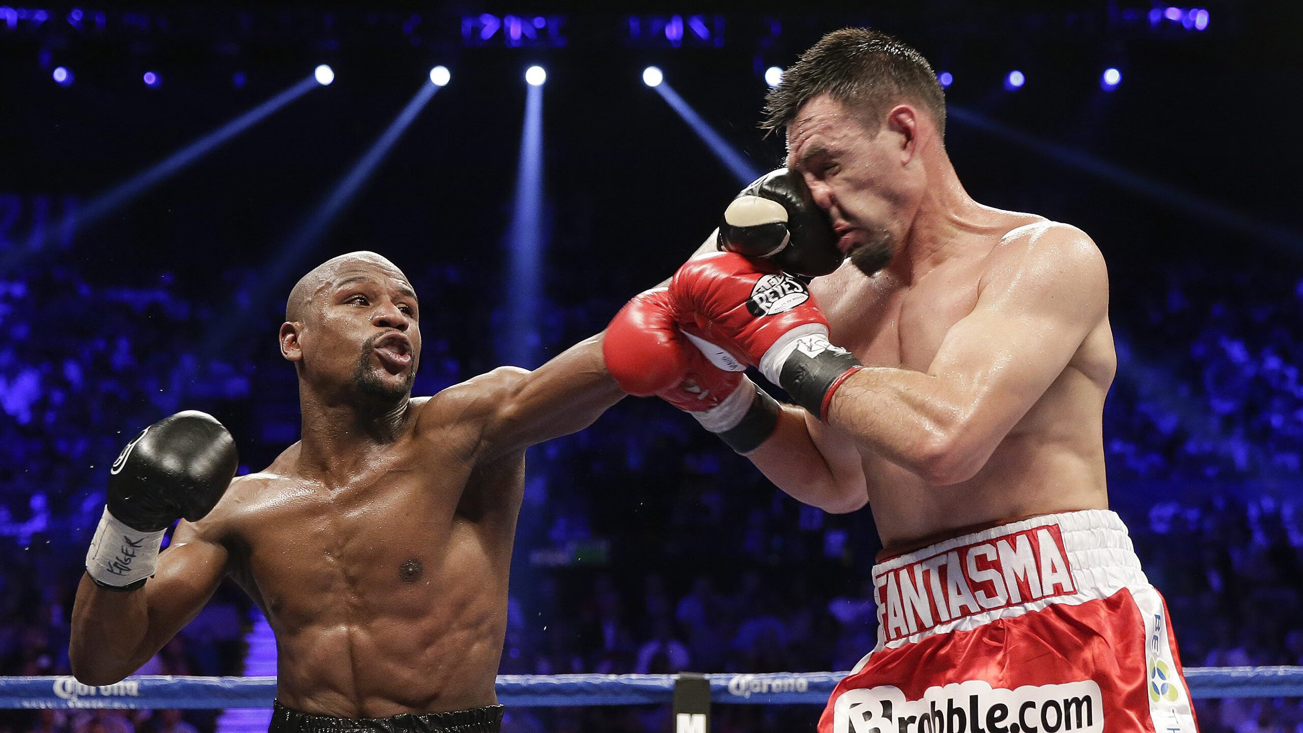 英雄联盟全球总决赛巅峰对决,新王登基还是旧神卫冕?